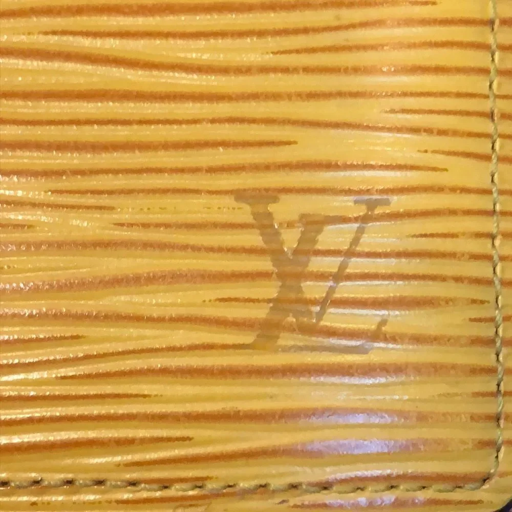 LOUIS VUITTON LV Epi Leather Agenda Planner Binder Credit Card Passport Book
